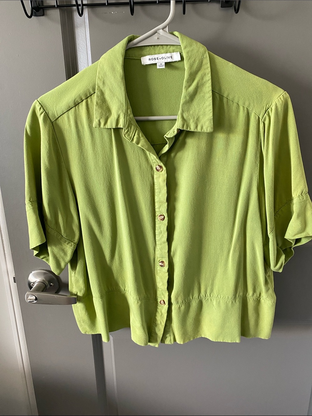 Rose & Olive Bright Lime Button-Front Short Sleeve Shirt
